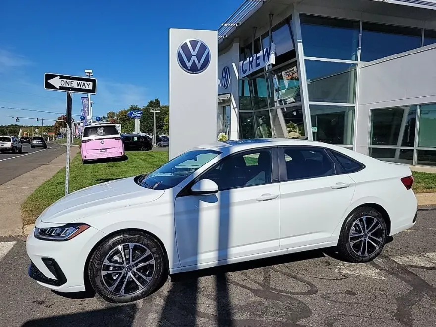 2026 Volkswagen Jetta Sport photo 1