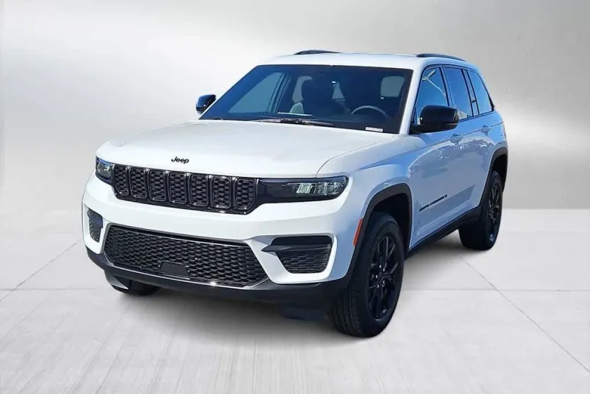 2025 Jeep Grand Cherokee Altitude photo 1