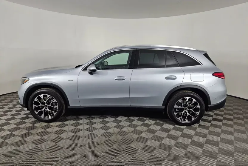2025 Mercedes Benz GLC 350e 4MATIC photo 1