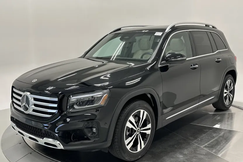 2024 Mercedes Benz GLB 250 photo 1