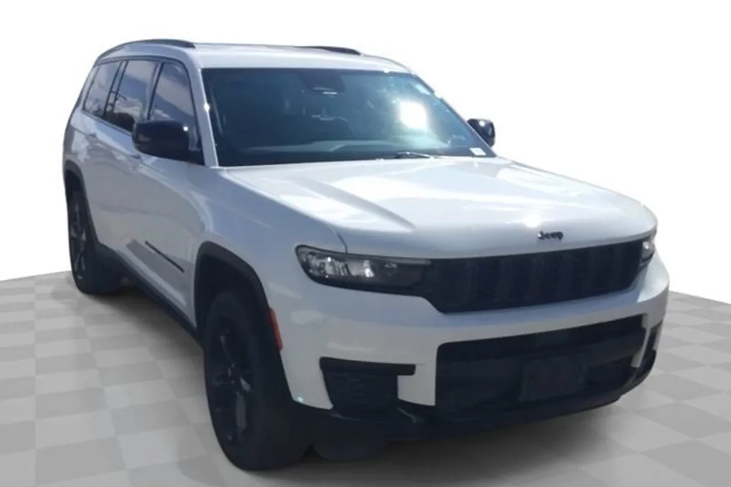 2023 Jeep Grand Cherokee Altitude photo 1