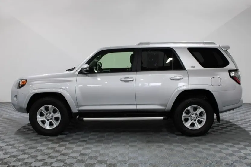 2016 Toyota 4Runner SR5 Premium photo 1