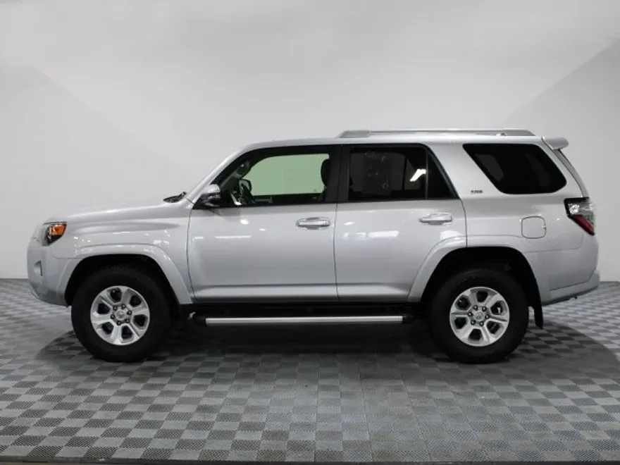 2016 Toyota 4Runner SR5 Premium photo 1