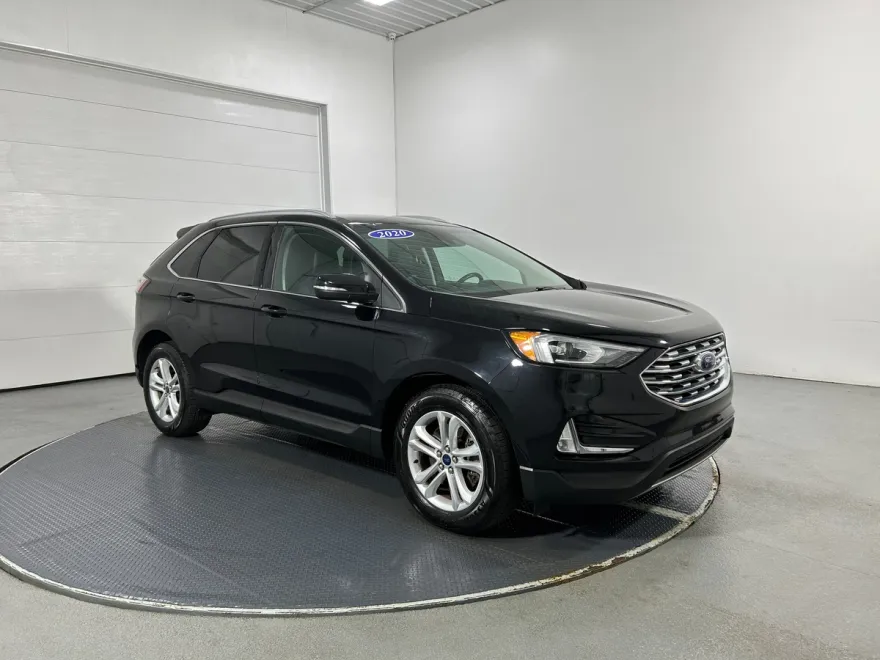 2020 Ford Edge SEL photo 1