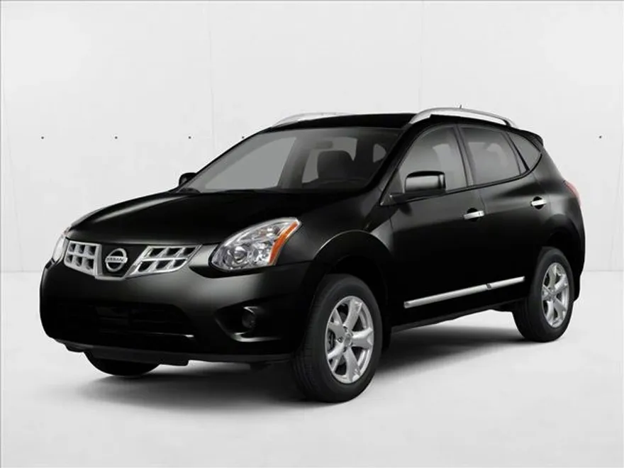 2013 Nissan Rogue S photo 1