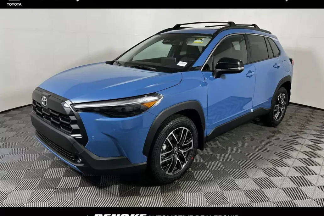 2026 Toyota Corolla Cross XLE photo 1