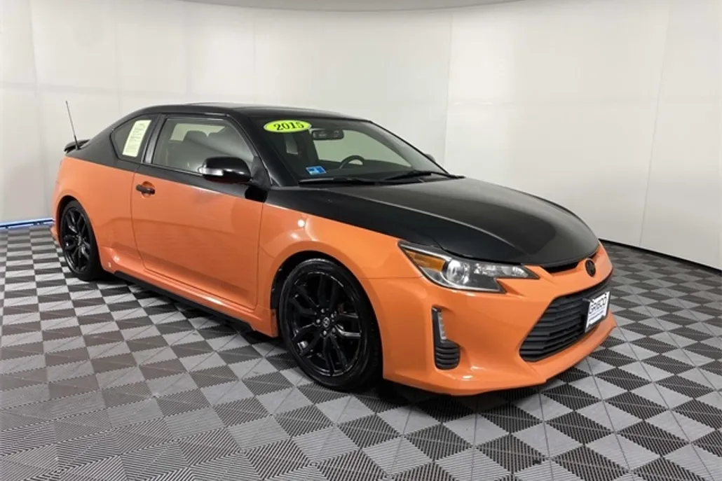 2015 Scion tC photo 1