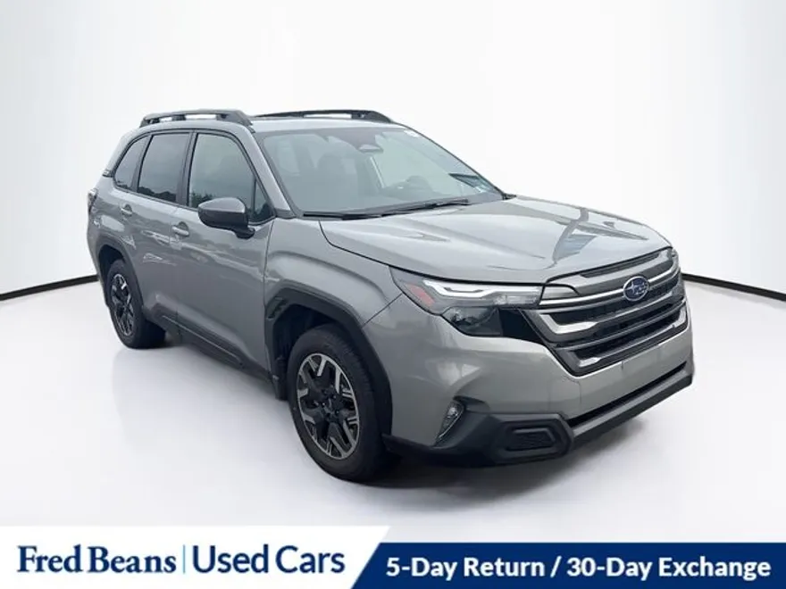 2025 Subaru Forester Premium photo 1