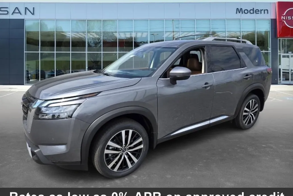 2025 Nissan Pathfinder Platinum photo 1