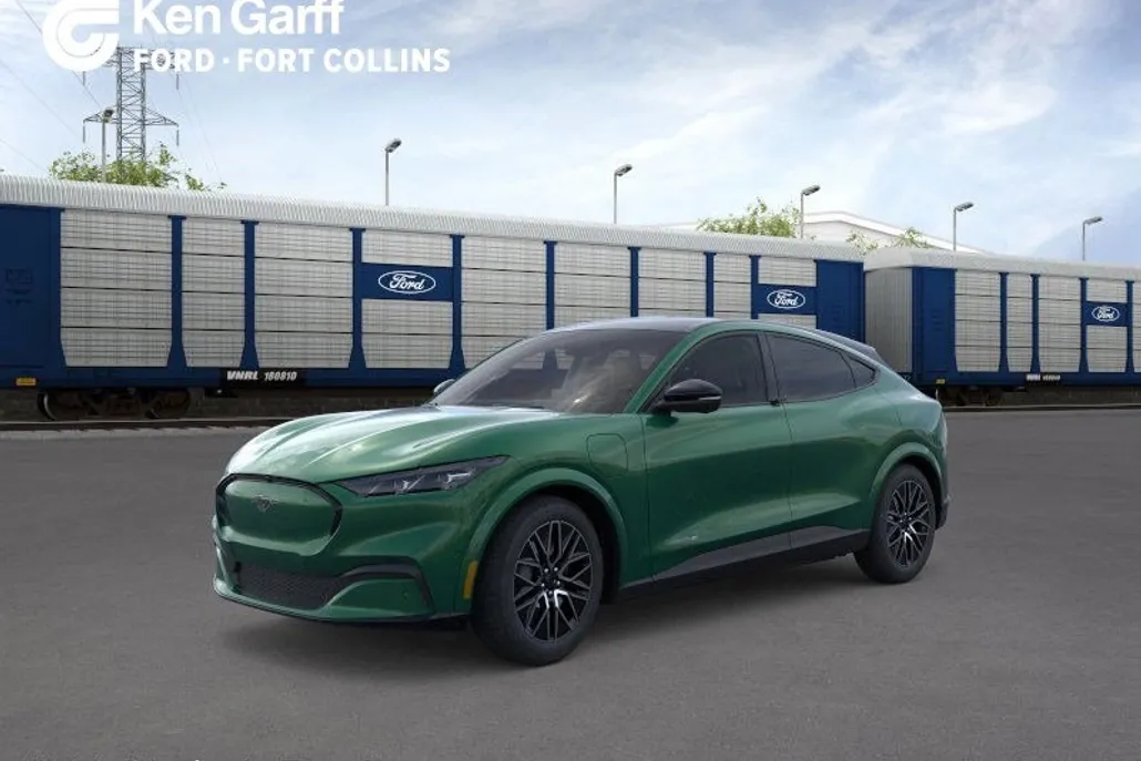 2025 Ford Mustang Mach-E Premium photo 1