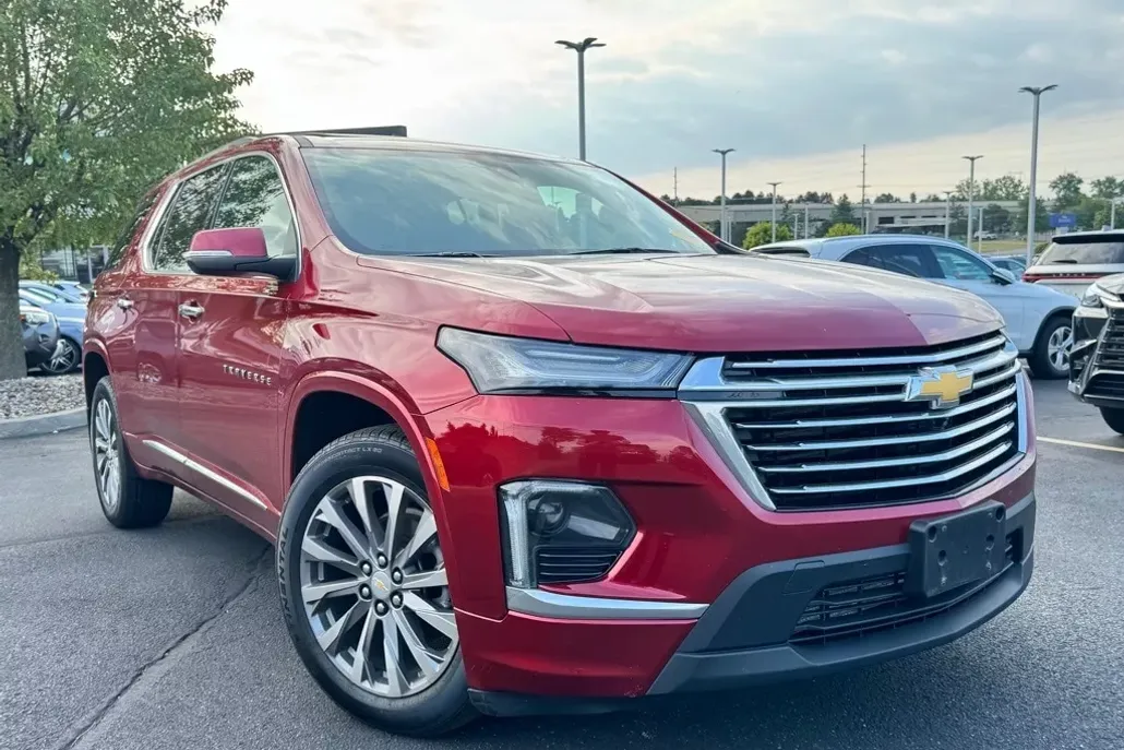 2023 Chevrolet Traverse Premier photo 1