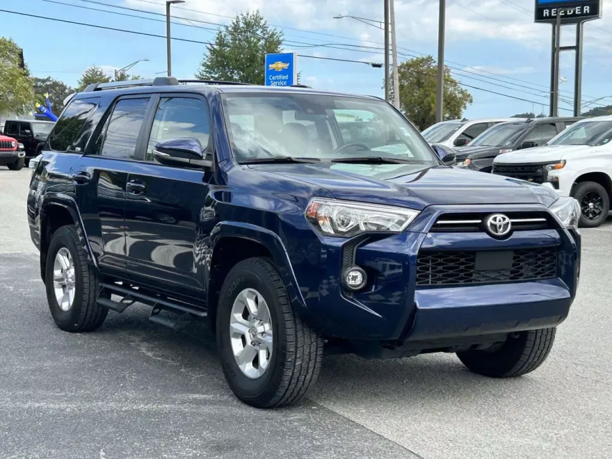 2022 Toyota 4Runner SR5 Premium photo 1