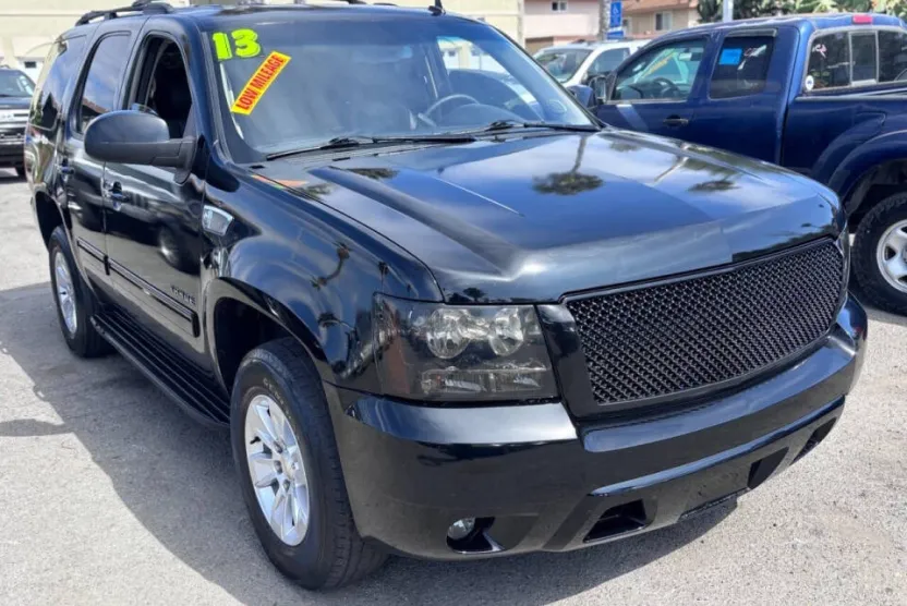 2013 Chevrolet Tahoe LT photo 1