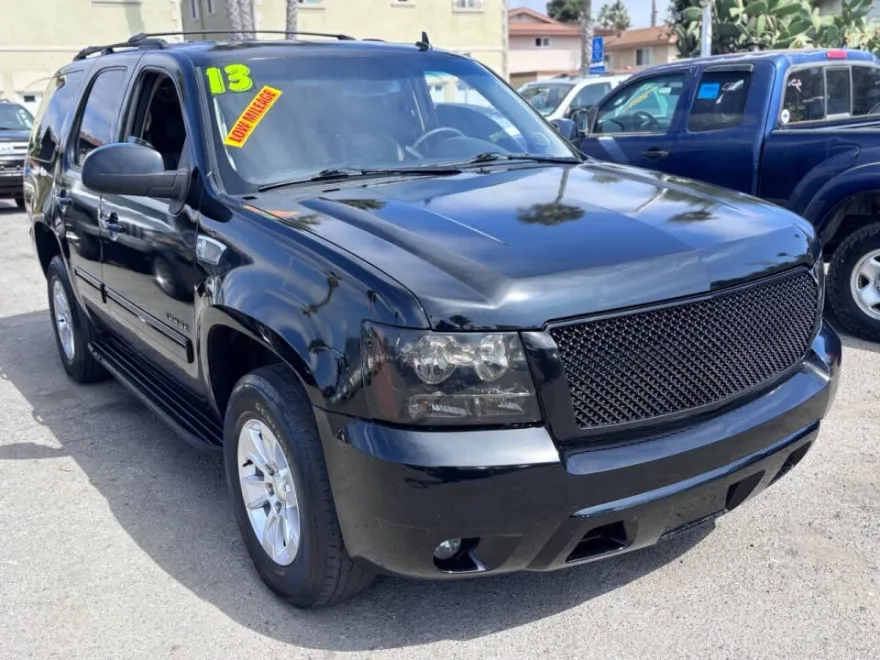 2013 Chevrolet Tahoe LT photo 1