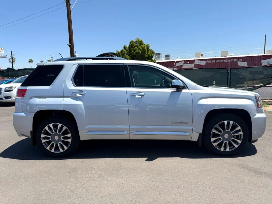 2017 Gmc Terrain Denali photo 1