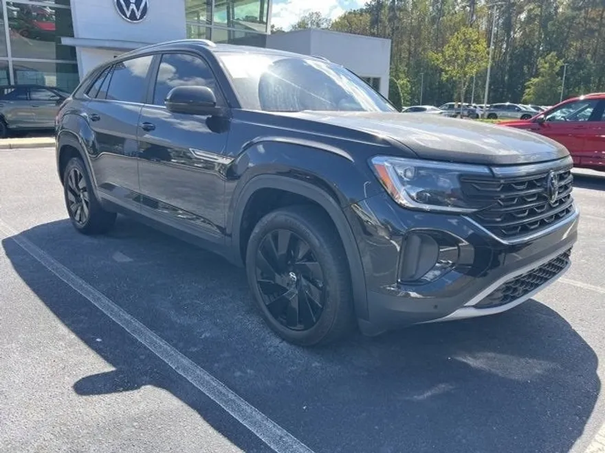 2024 Volkswagen Atlas Cross Sport SE Technology photo 1