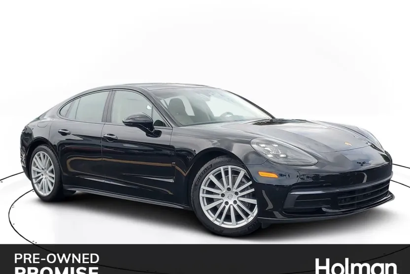 2019 Porsche Panamera 4 photo 1