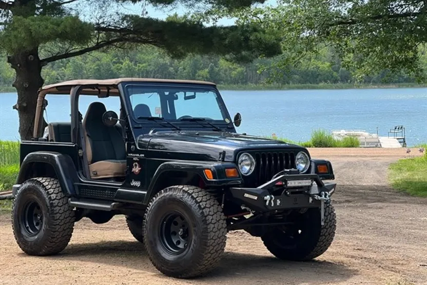 1999 Jeep Wrangler Sahara photo 1