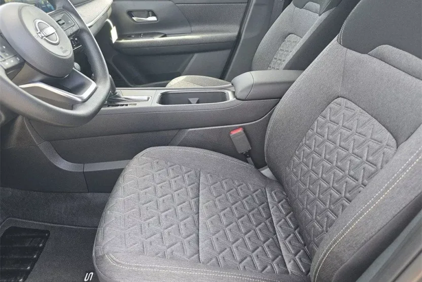 2026 Nissan Kicks SV photo 1