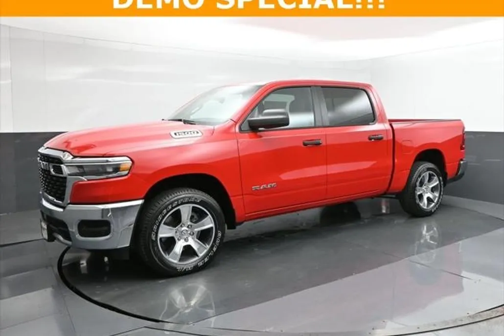 2025 Ram 1500 Tradesman photo 1