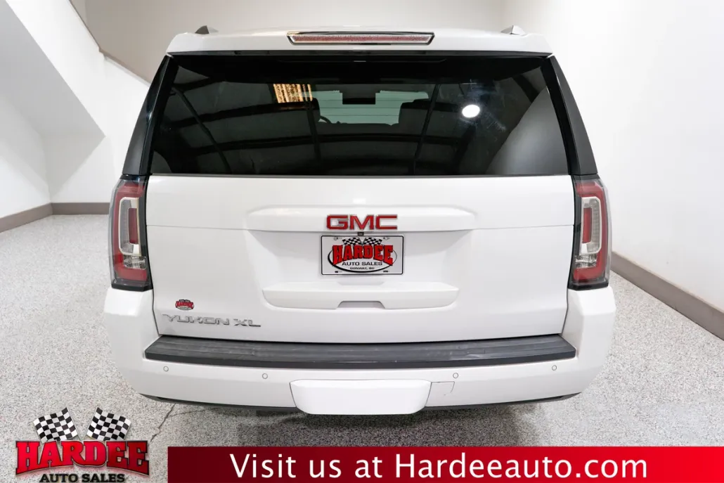 2017 Gmc Yukon XL SLT photo 1