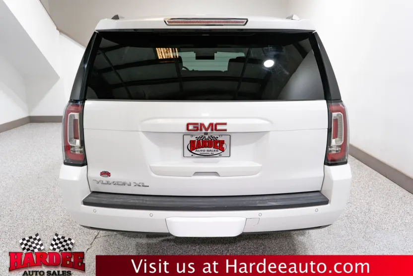 2017 Gmc Yukon XL SLT photo 1