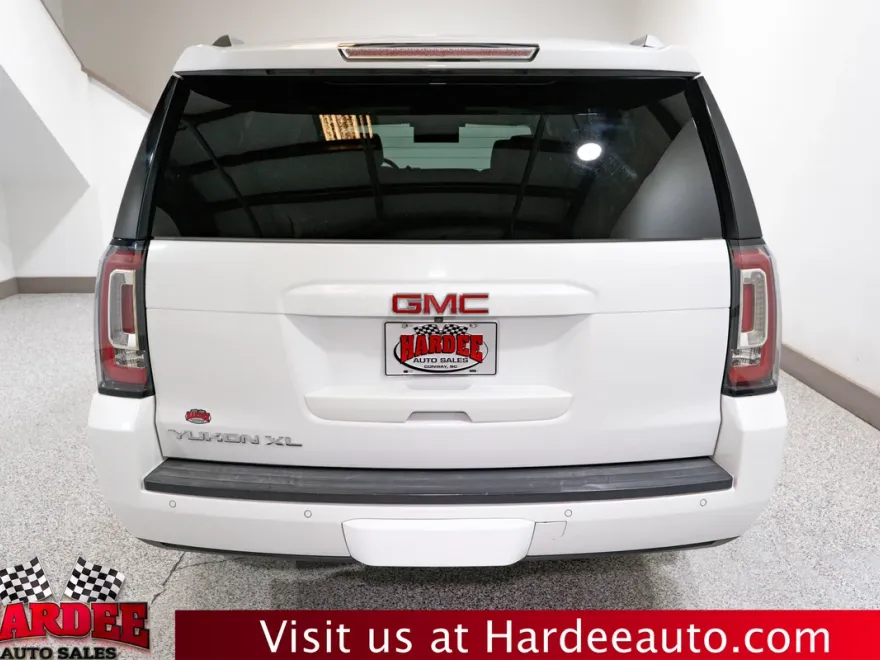 2017 Gmc Yukon XL SLT photo 1