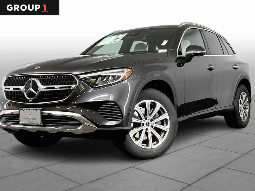 2025 Mercedes Benz GLC 300 4MATIC photo 1