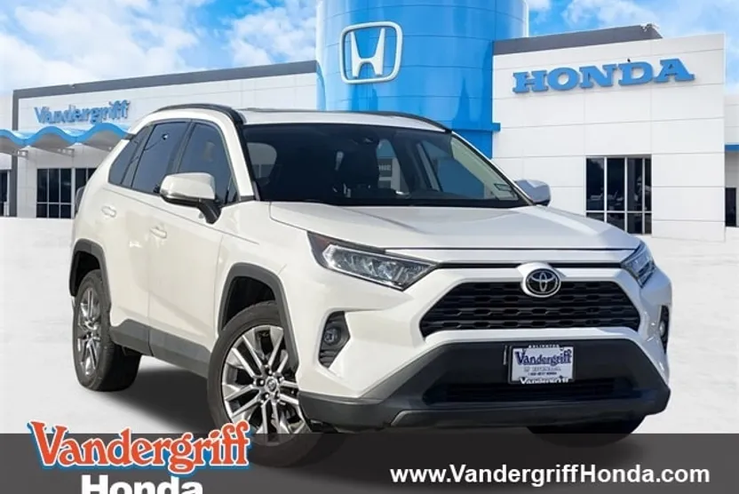 2020 Toyota RAV4 XLE Premium photo 1