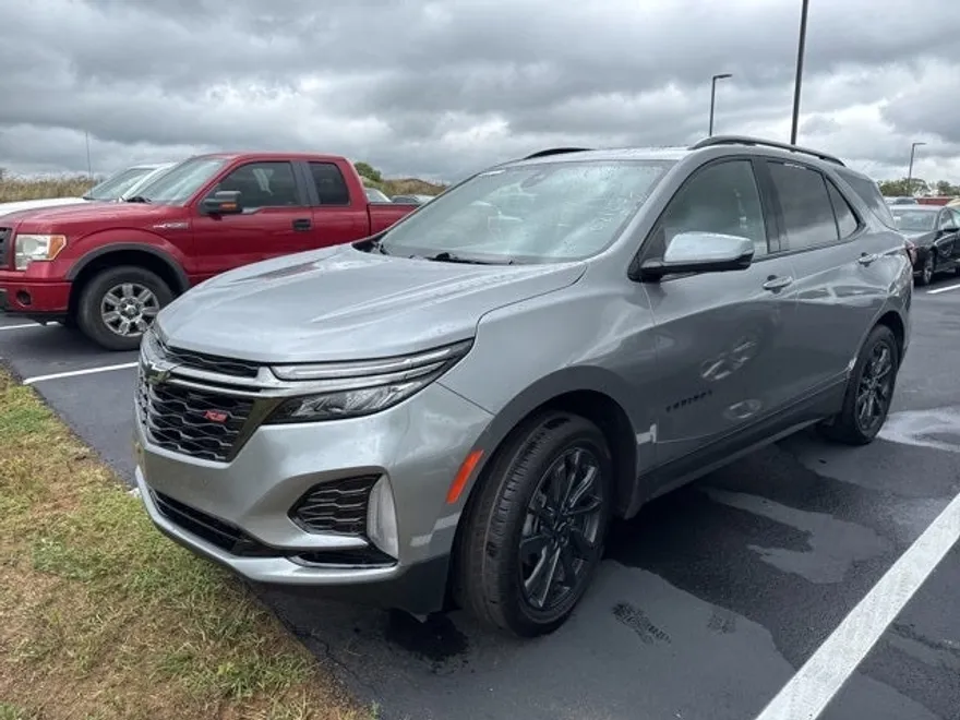 2023 Chevrolet Equinox RS photo 1