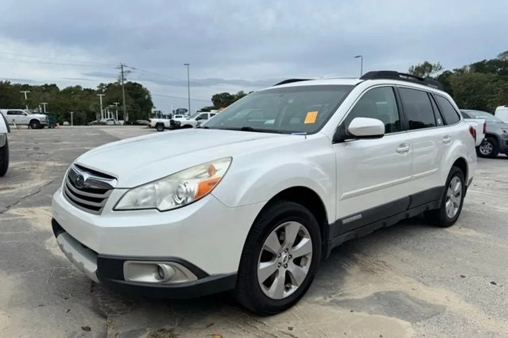 2012 Subaru Outback 3.6R Limited photo 1