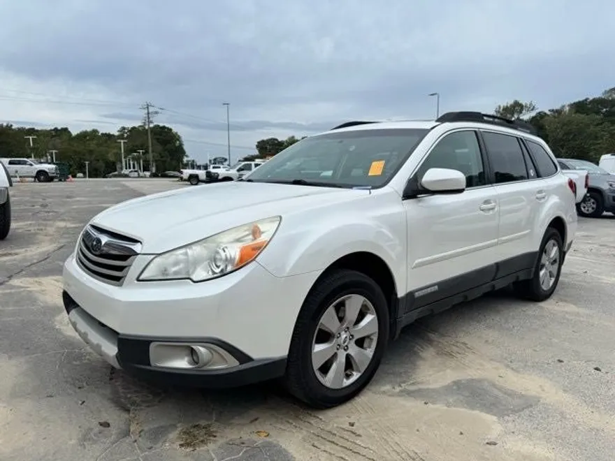 2012 Subaru Outback 3.6R Limited photo 1