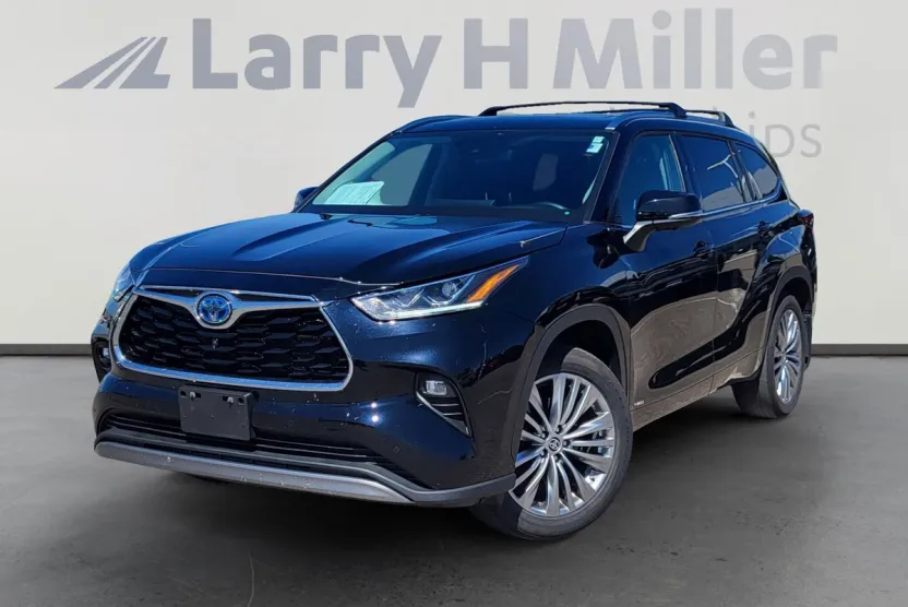 2024 Toyota Highlander Hybrid Platinum photo 1