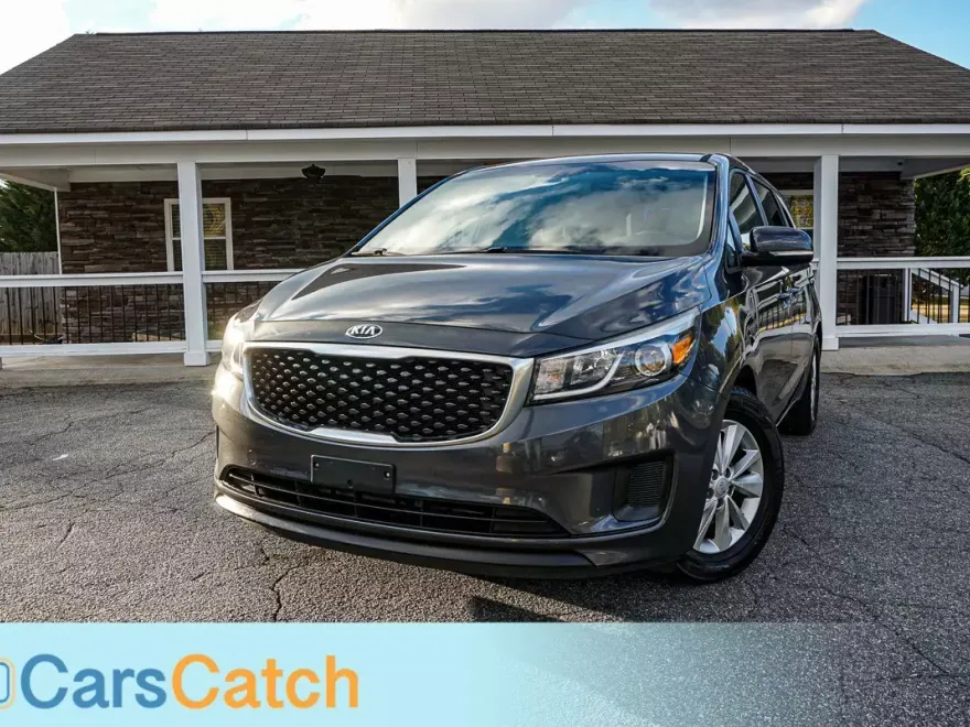 2016 Kia Sedona LX photo 1