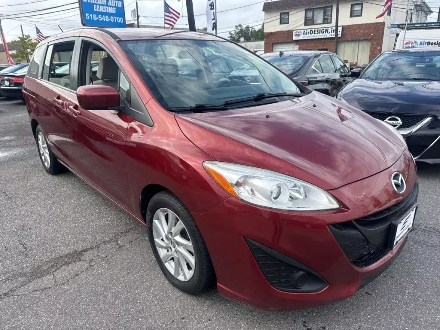 2012 Mazda Mazda5 Sport photo 1