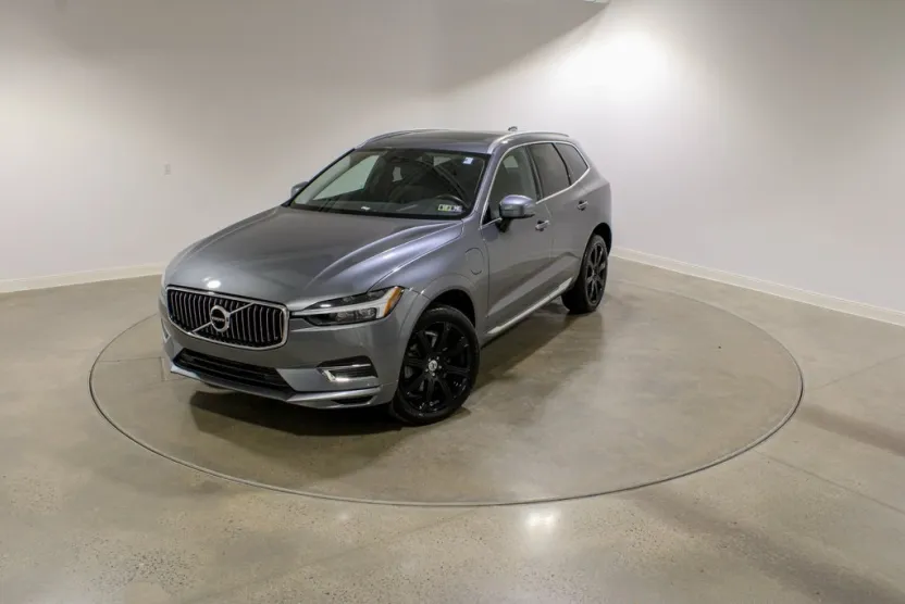 2021 Volvo XC60 Recharge Hybrid T8 Inscription photo 1
