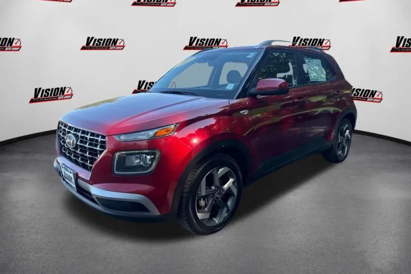 2025 Hyundai Venue SEL photo 1