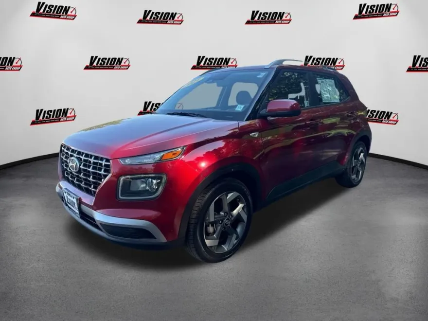 2025 Hyundai Venue SEL photo 1