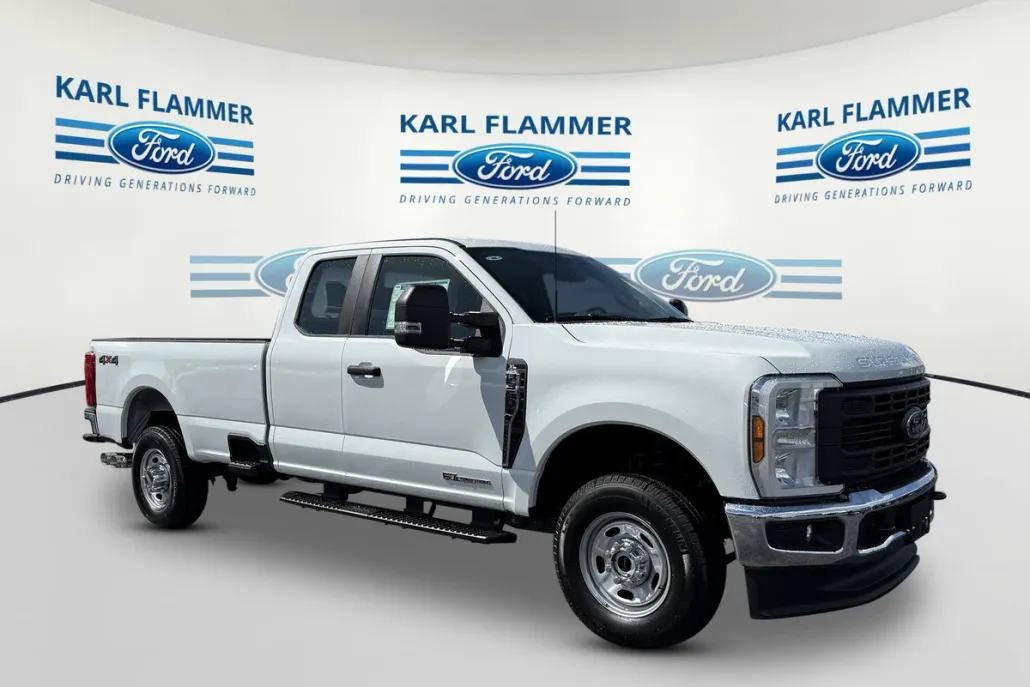 2025 Ford F-350 XL photo 1