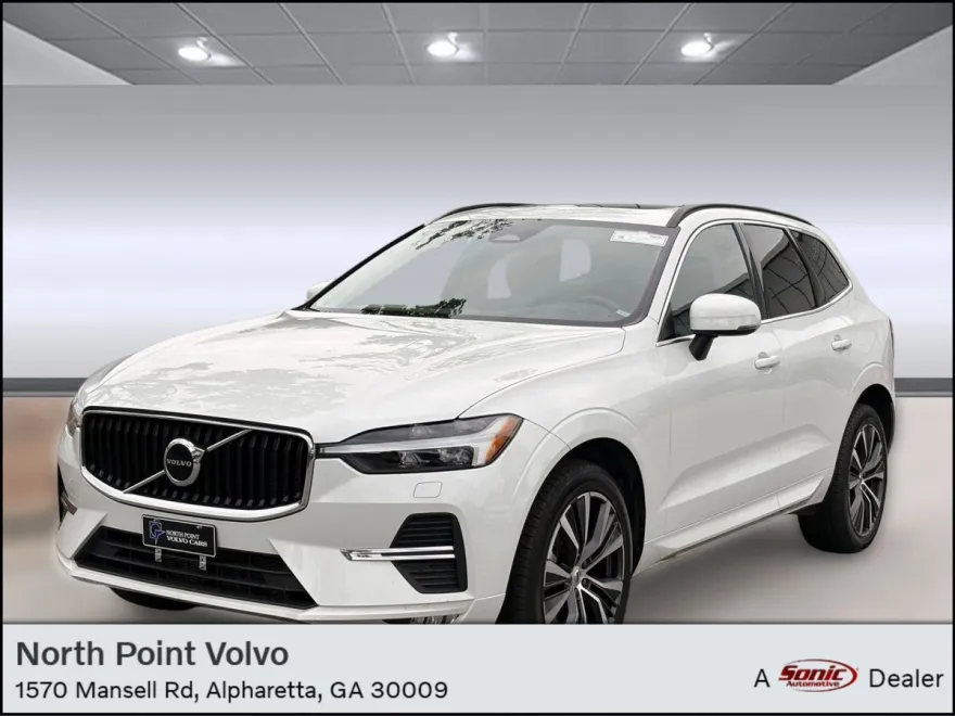 2022 Volvo XC60 B5 Momentum photo 1