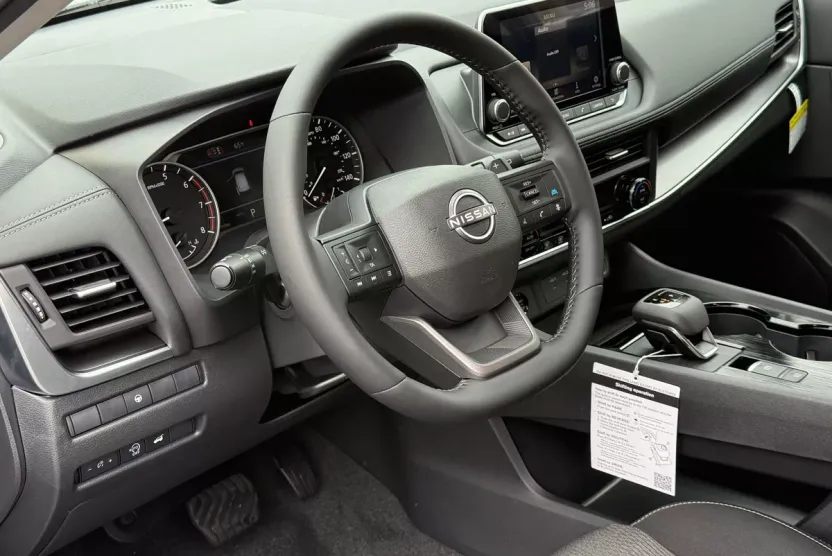 2026 Nissan Rogue SV photo 1