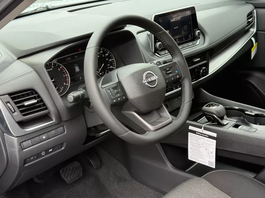2026 Nissan Rogue SV photo 1