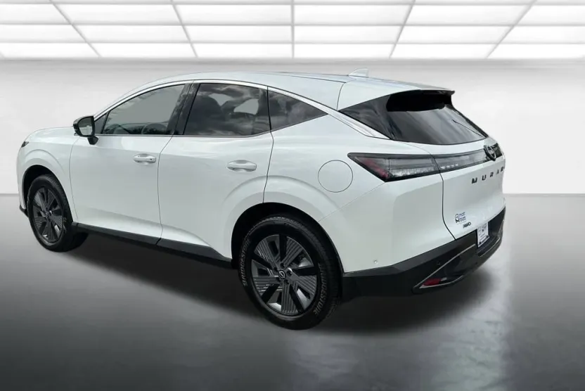 2025 Nissan Murano SL photo 1
