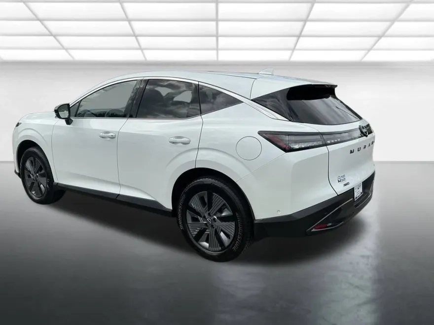 2025 Nissan Murano SL photo 1