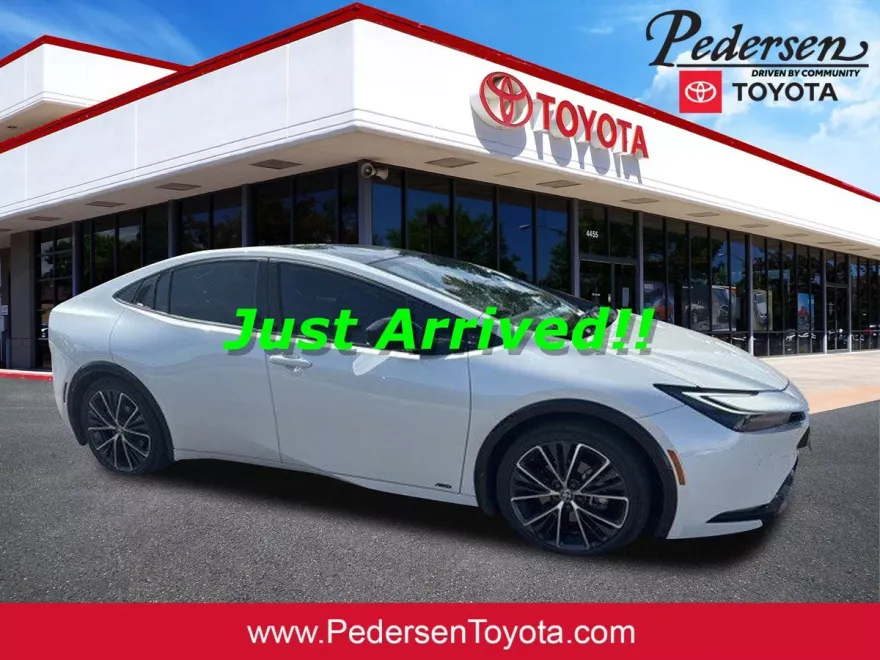 2023 Toyota Prius Limited photo 1