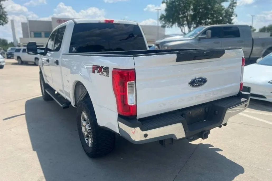 2017 Ford F-250 XLT photo 1