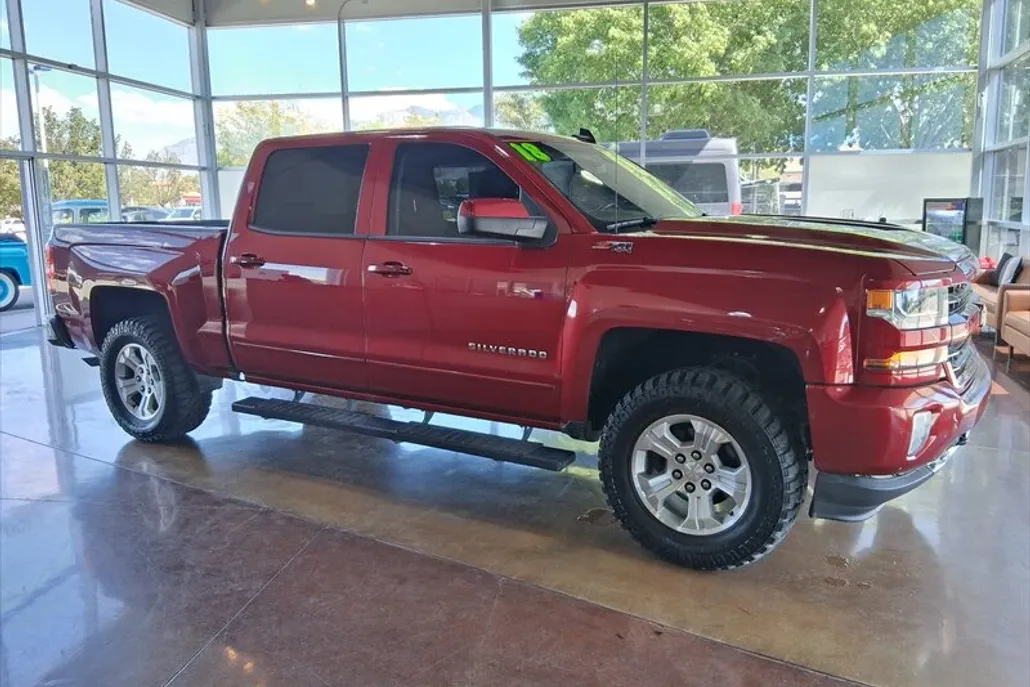 2018 Chevrolet Silverado 1500 LT Z71 photo 1