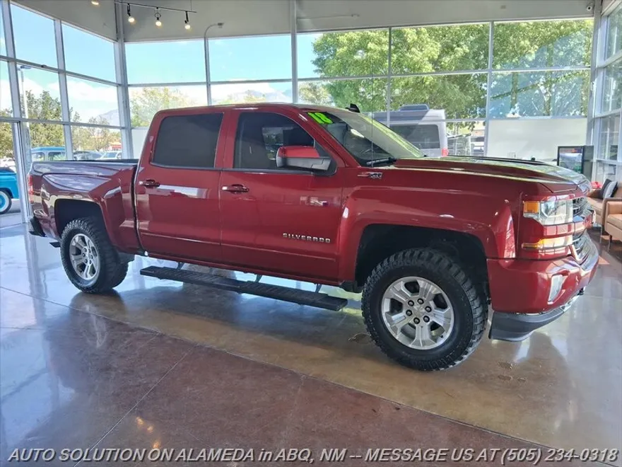 2018 Chevrolet Silverado 1500 LT Z71 photo 1