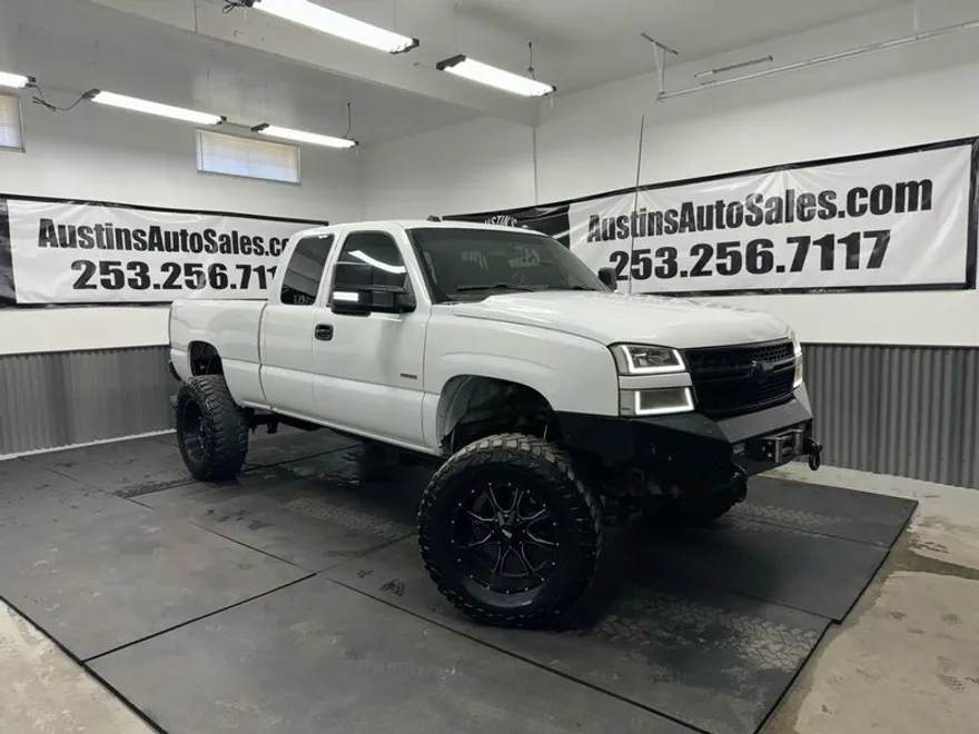 2004 Chevrolet Silverado 2500HD LT photo 1