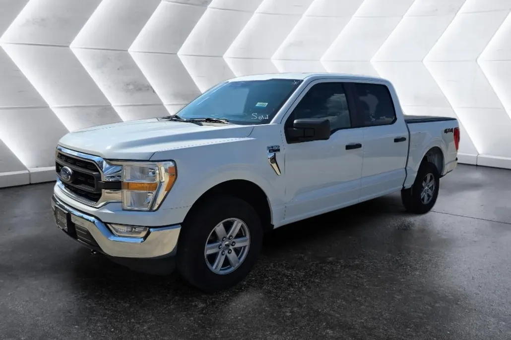 2022 Ford F-150 XL photo 1